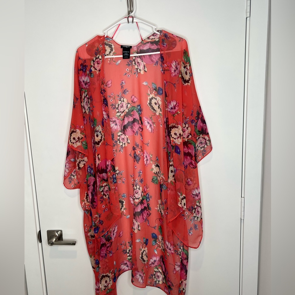 Express woman cover up